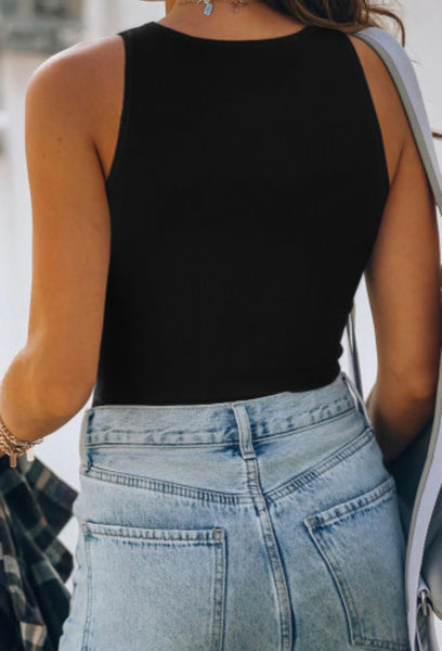 Basic black fitted crop tank